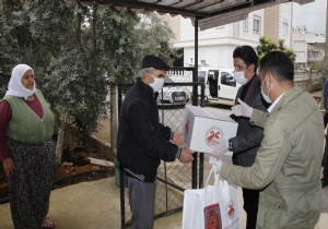 Bakan Turgay Gen yardm kolisi, dezenfektan ve maske datt